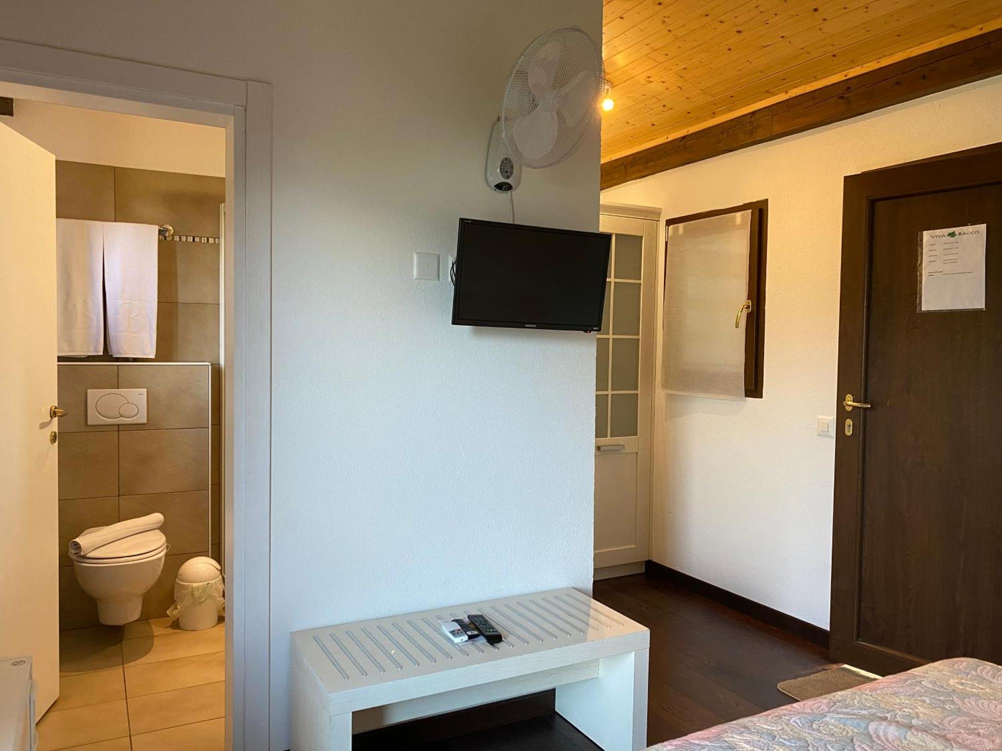 Viva Bacco Bed & Breakfast Gambarogno ภายนอก รูปภาพ