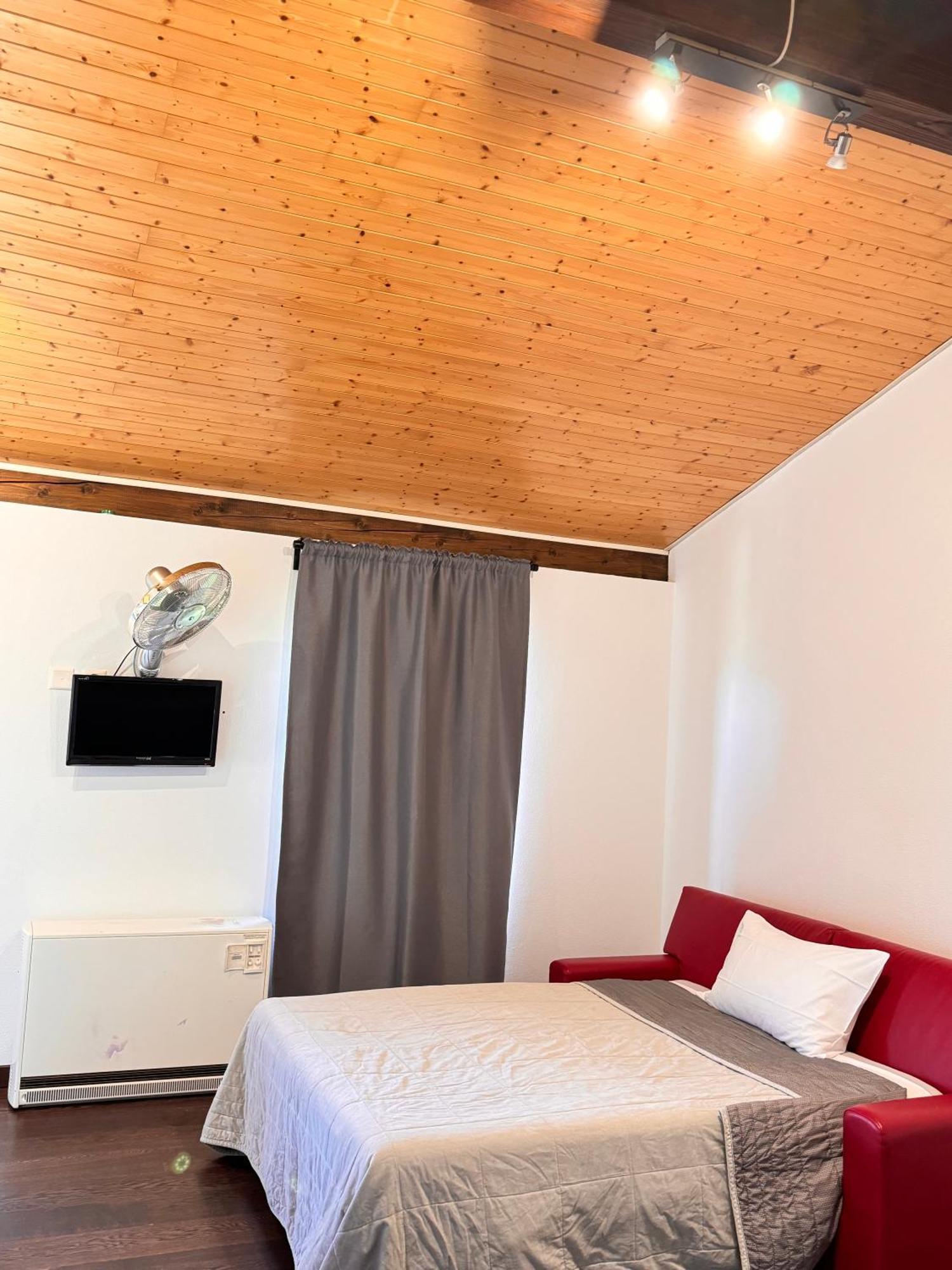 Viva Bacco Bed & Breakfast Gambarogno ภายนอก รูปภาพ