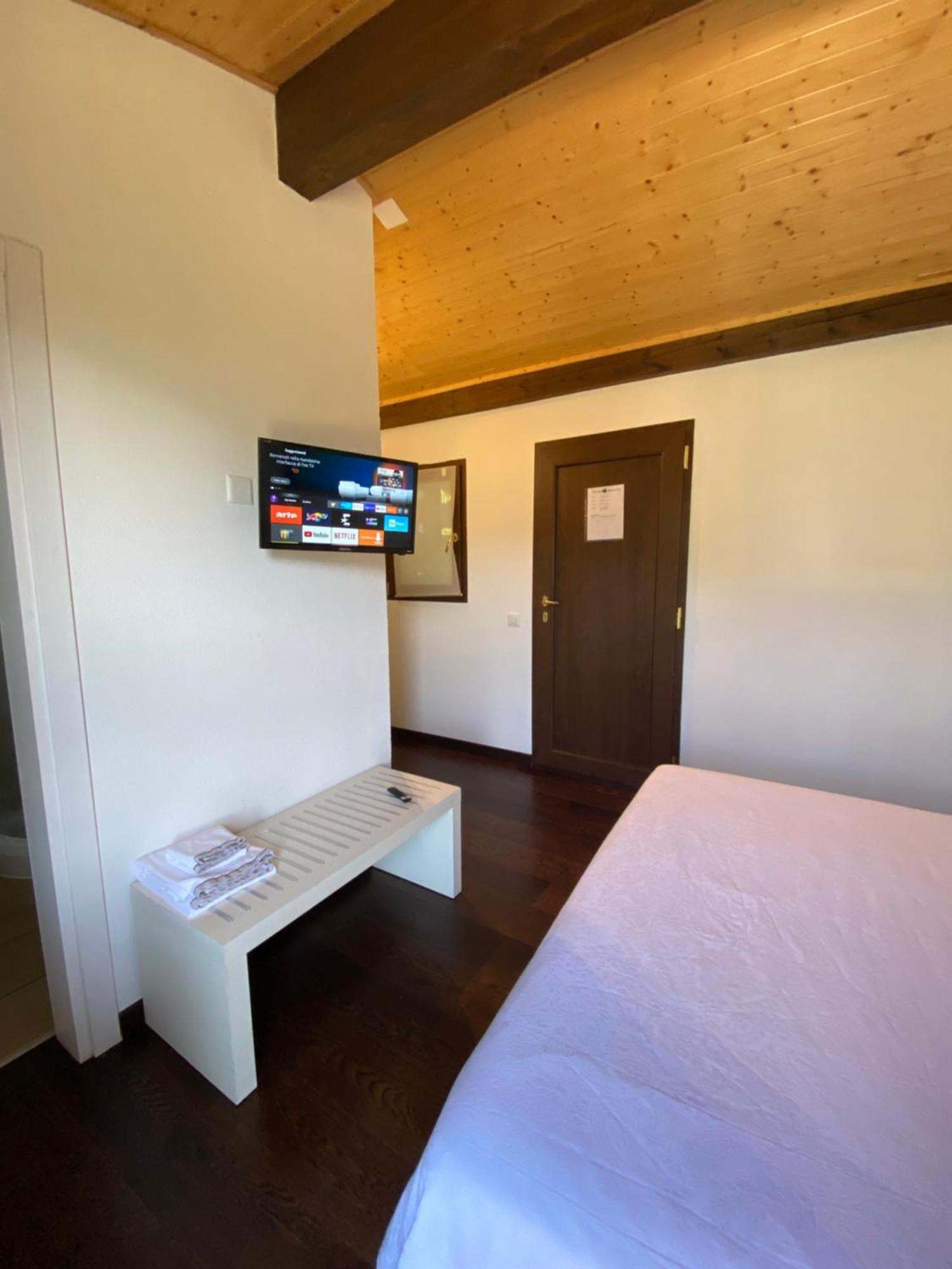 Viva Bacco Bed & Breakfast Gambarogno ภายนอก รูปภาพ